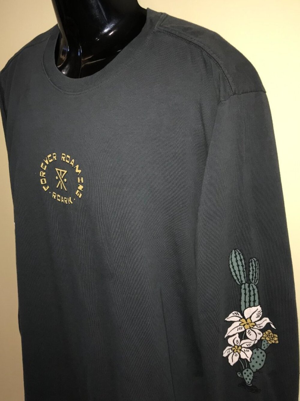 Men's Roark Forever Roaming Jaguar Long Sleeve T-shirt-Garment Dyed-Size: L - Picture 16 of 16